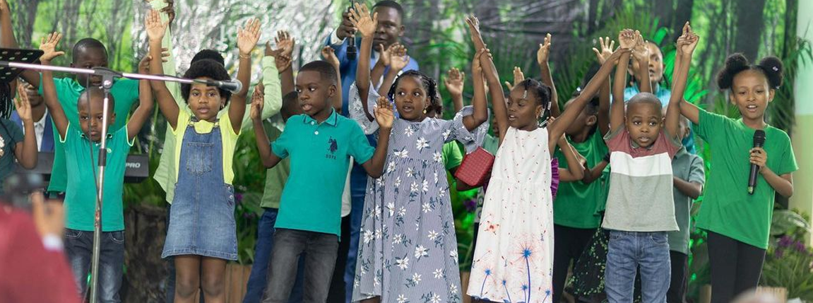 Intégrer l'écologie dans l'éducation des enfants : un engagement pour l'avenir